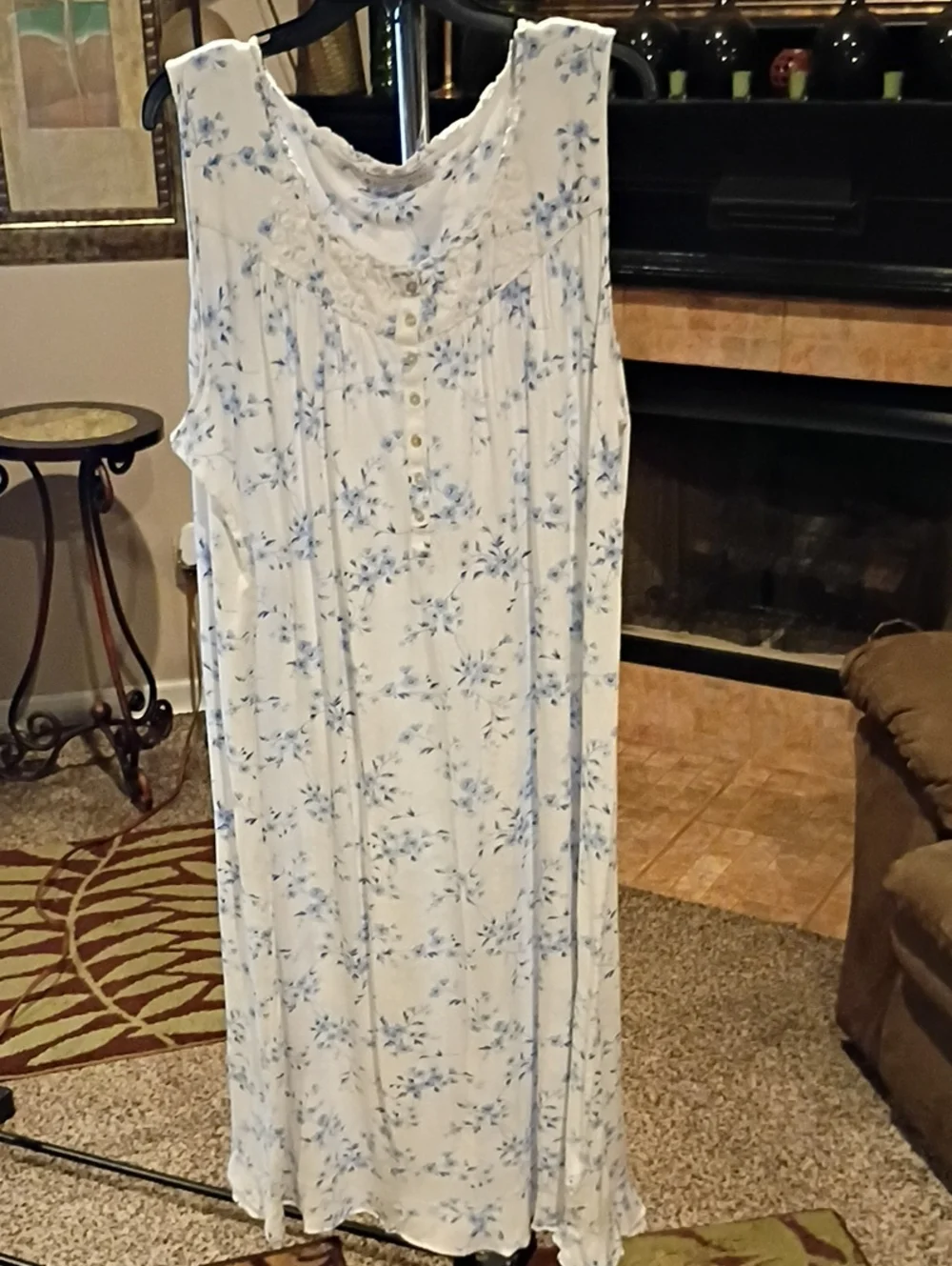 Eileen West lightweight cotton
